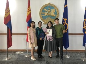 Read more about the article “Төрийн захиргааны албан хаагчийн тангараг өргүүлэх ёслолын ажиллагаа” зохион байгуулагдлаа.