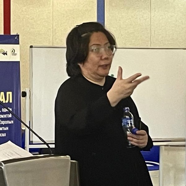 “ТӨРИЙН БАЙГУУЛЛАГЫН ИЛ ТОД БАЙДАЛ, ХАРИУЦЛАГА, ЁС ЗҮЙ” СЭДЭВТ СУРГАЛТЫГ ЗОХИОН БАЙГУУЛЖ БАЙНА